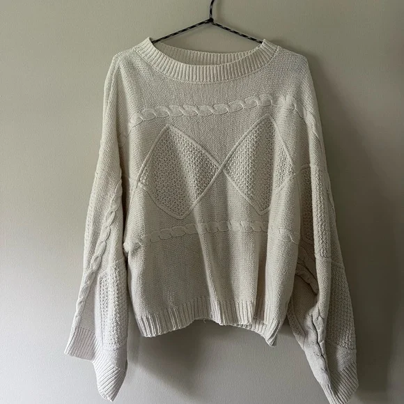Andthewhy cable knit side sleeve sweater - Picture 2 of 6